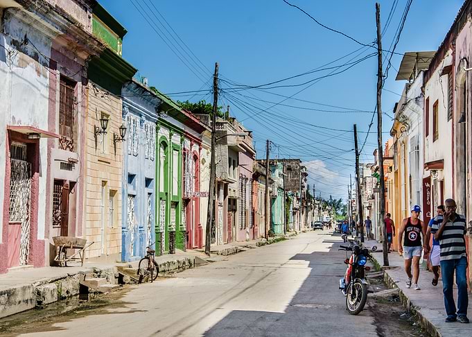 Cuban Street V4