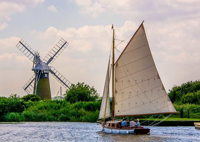 Sailing the Norfolk Broads