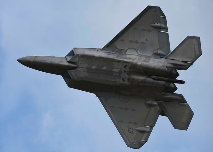 F22