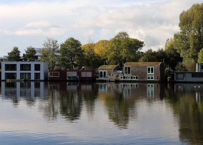 Canals in the Dam