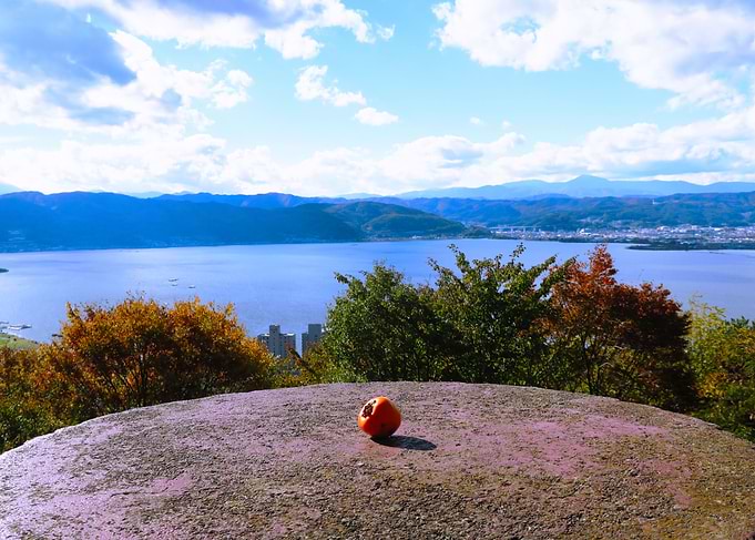 Suwa lake