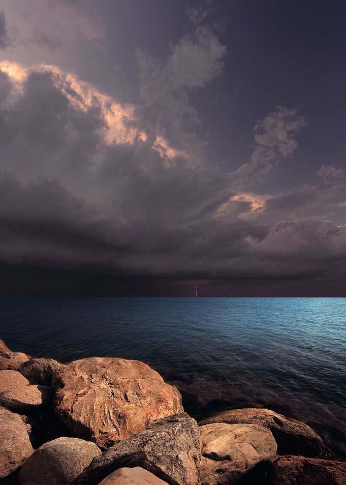 THE HEART OF THE TEMPEST