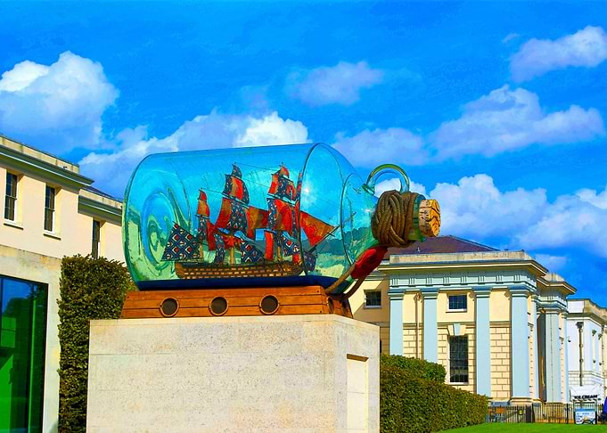 Ship in a bottle