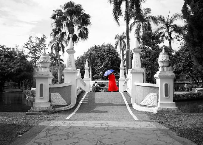 Lady in red