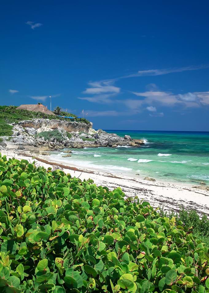 Cliffs over the carribean