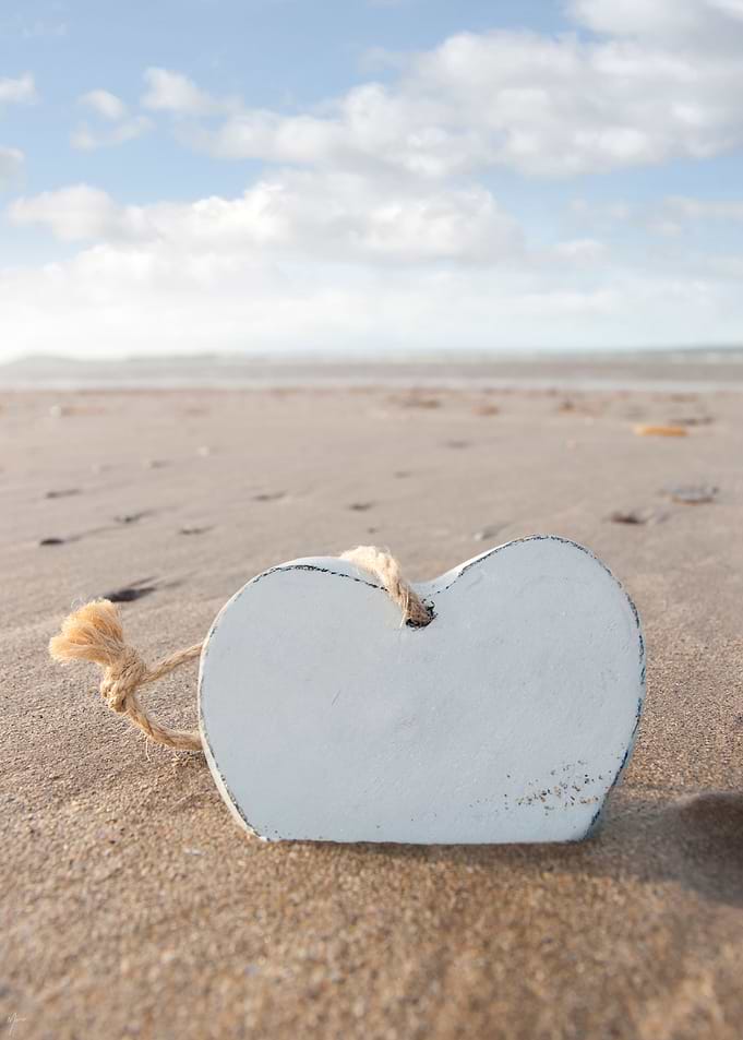 alone wooden love heart