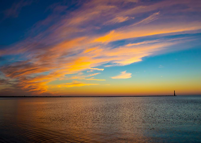 Curved Clouds
