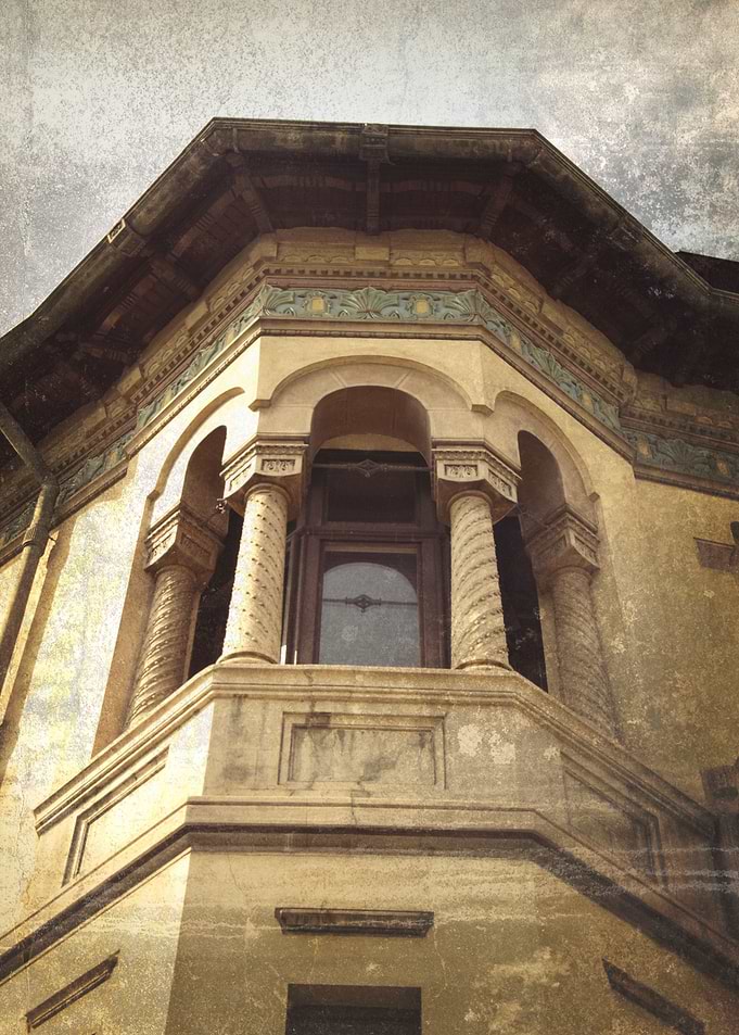 Bow window