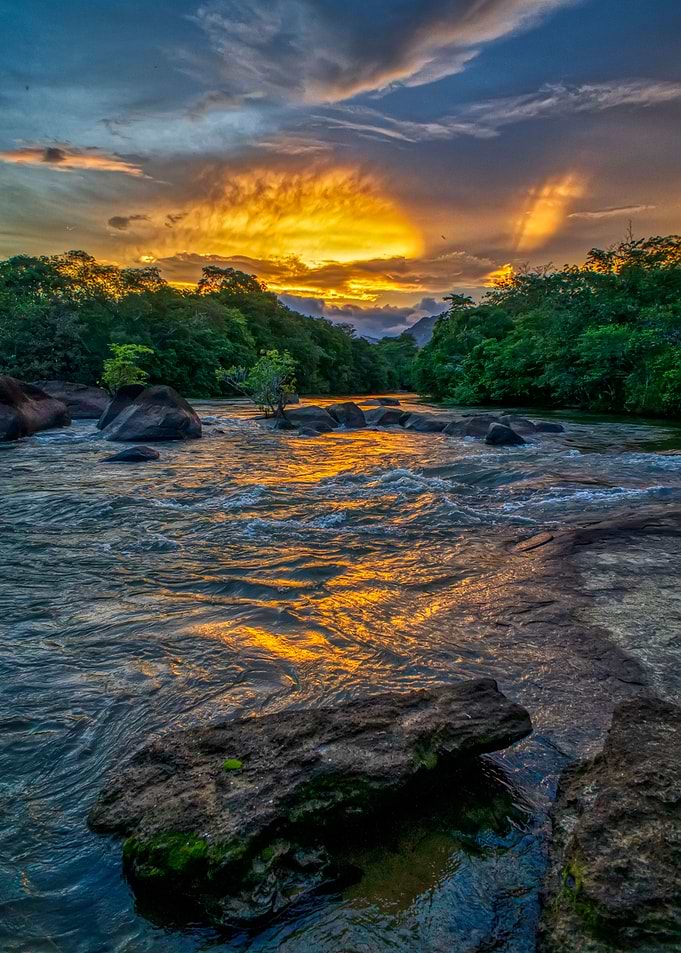 Rio rushing in the Amazon