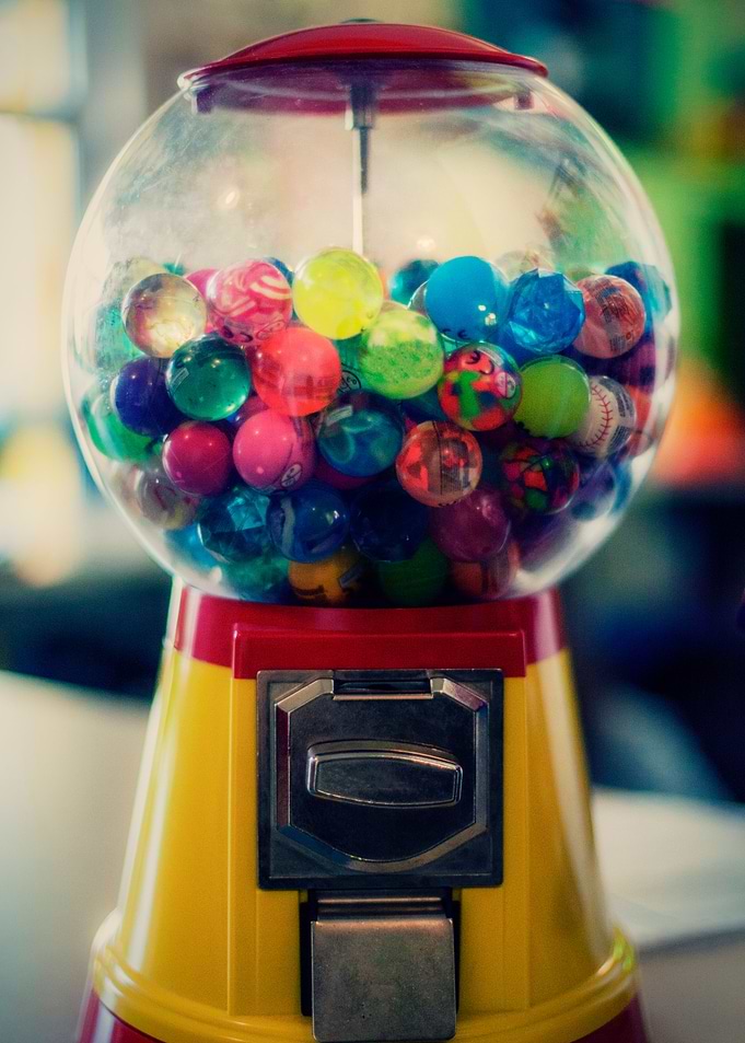 Candy bubblegum toy machin