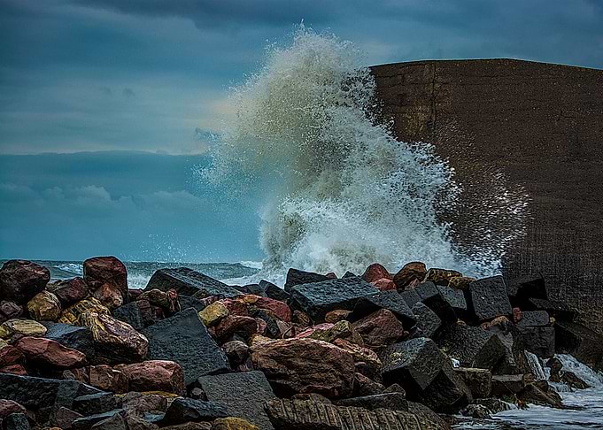 Besieged by the sea