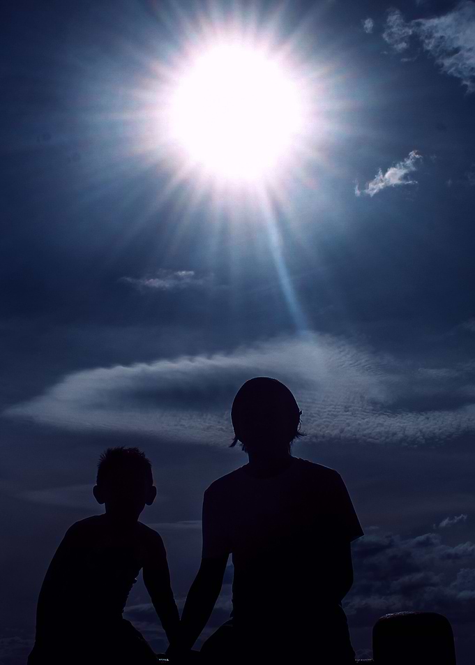 Bond under the sun