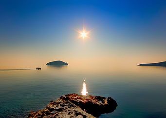 Sunrise at the sea