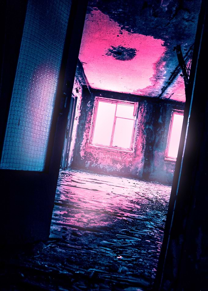 Broken Room Broken Mind