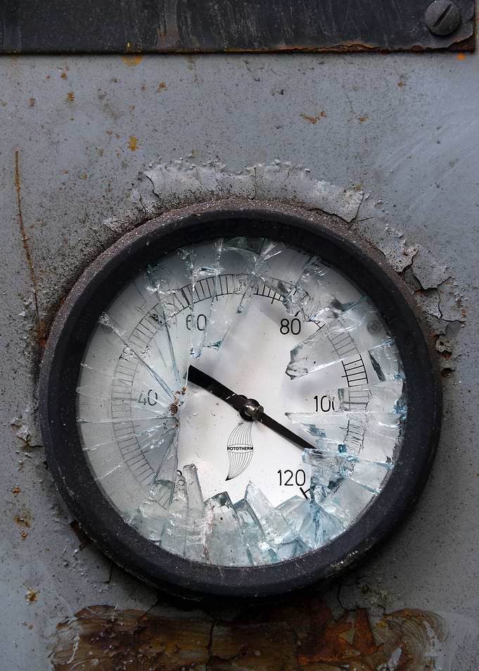 Broken dial