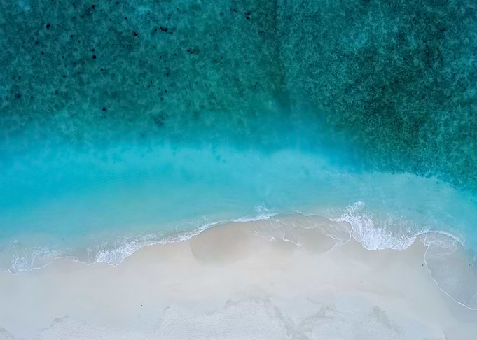 Beach 325