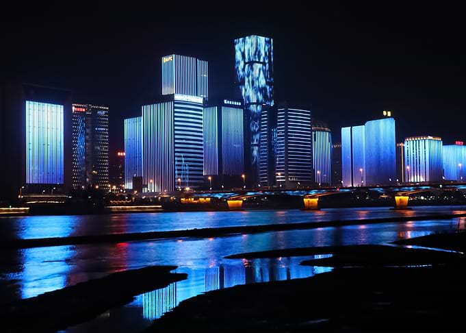 City 330