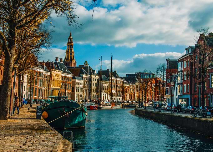 canal of groningen