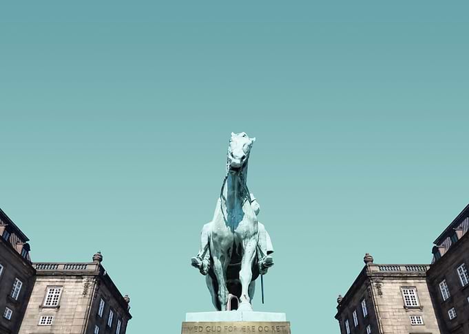 Statue 87