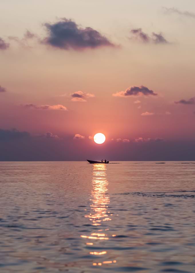 Sun 18