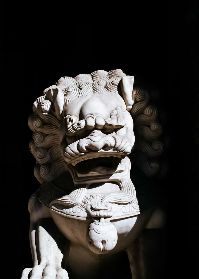 Statue 121