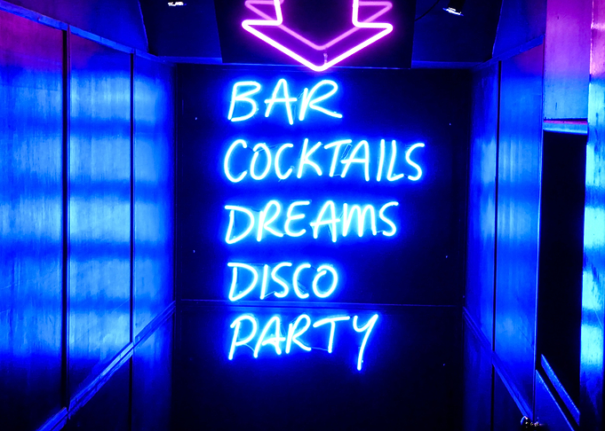 bar