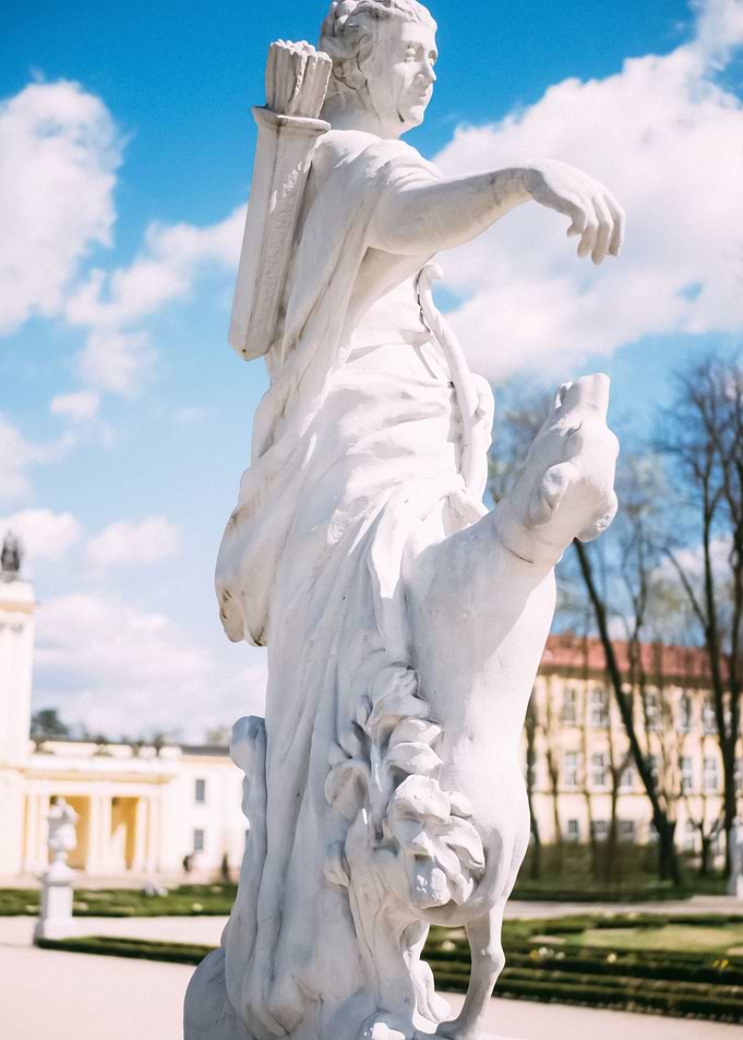 Statue 11