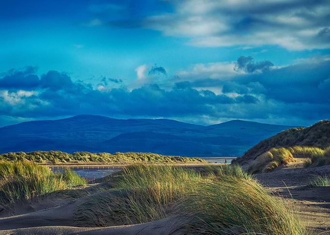 Blue clouds at Ynyslas