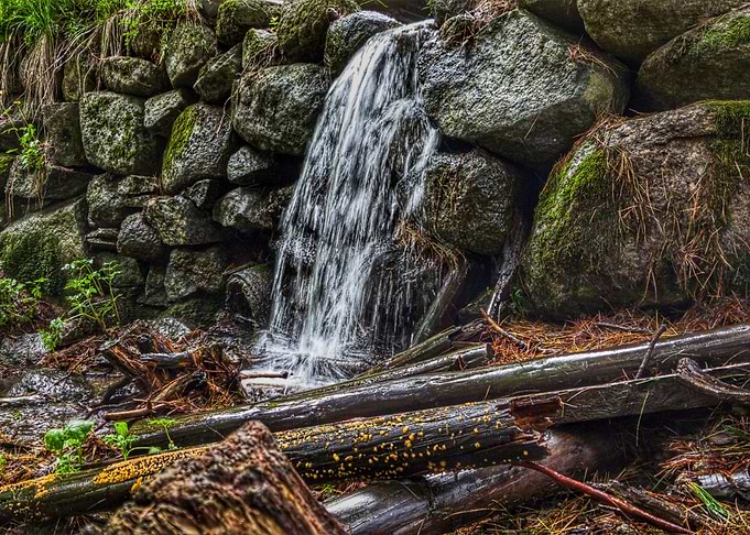 Mountain waterflow