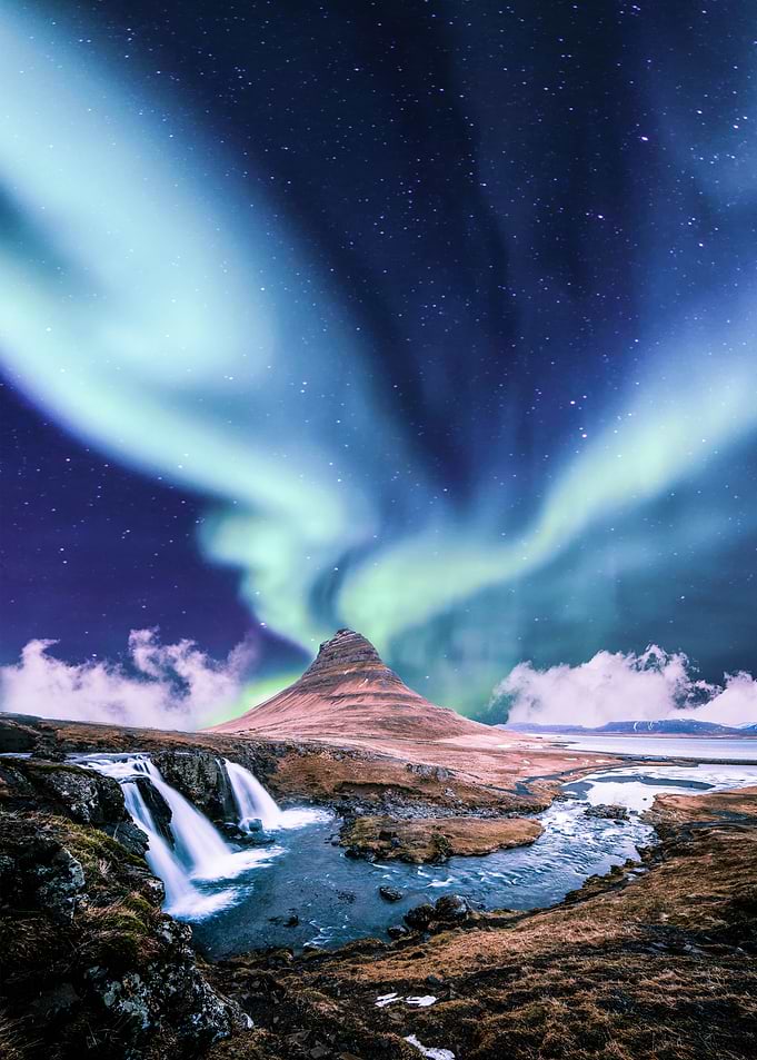 Aurora over the river
