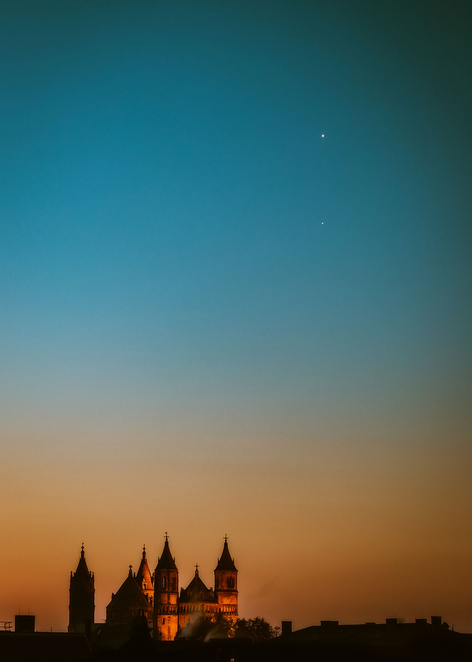 Dawn in Worms