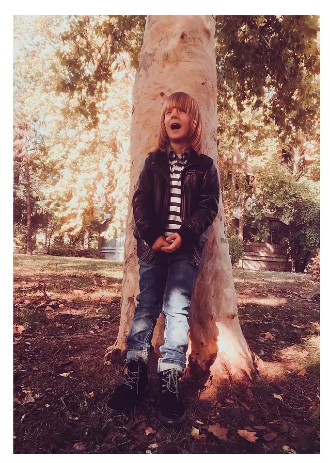 Boy sings in the park