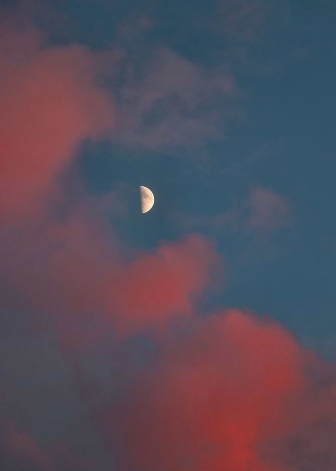 Cloud bleeding Mars