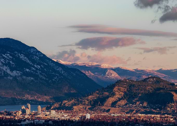 Kelowna first light