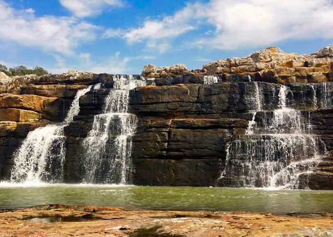 Twin Waterfalls