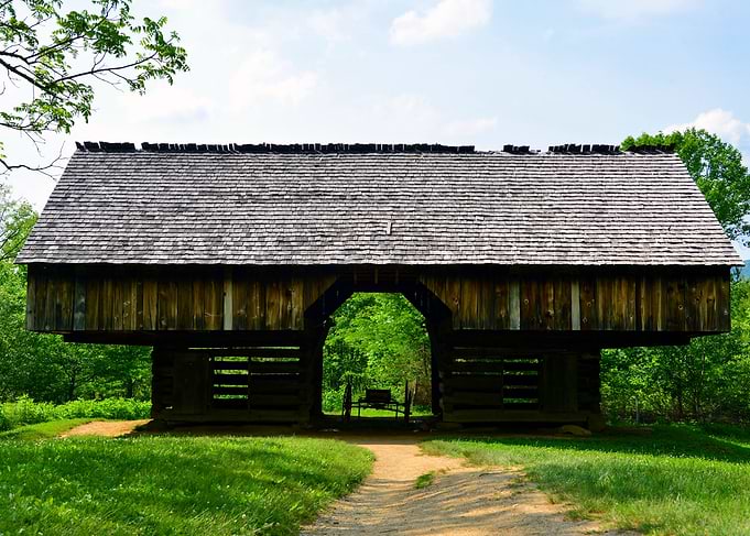 Drive though barn 1800s