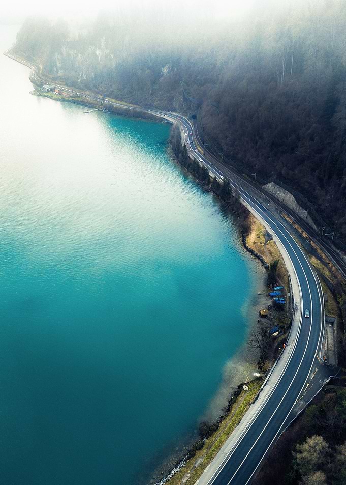 Drive by Lake Thun