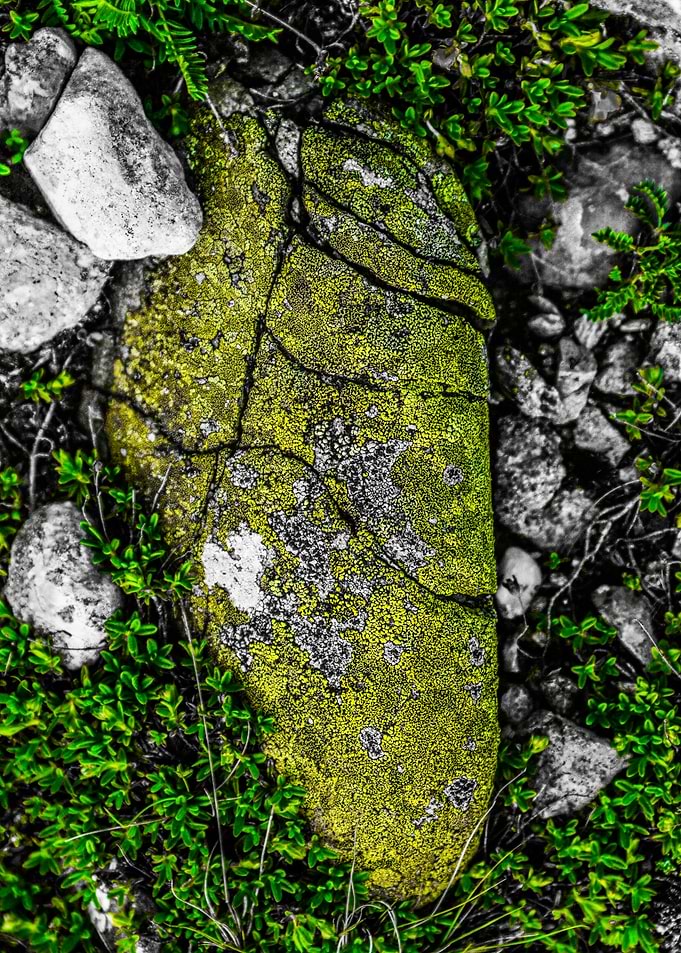 Cracked stone
