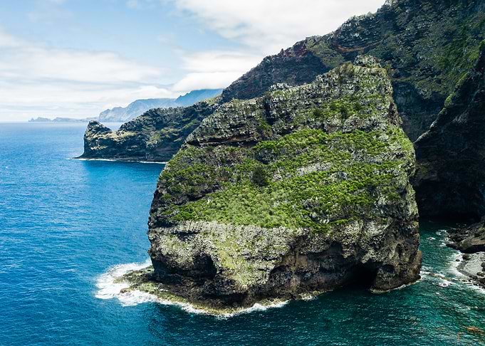 Rocha do Navio islet