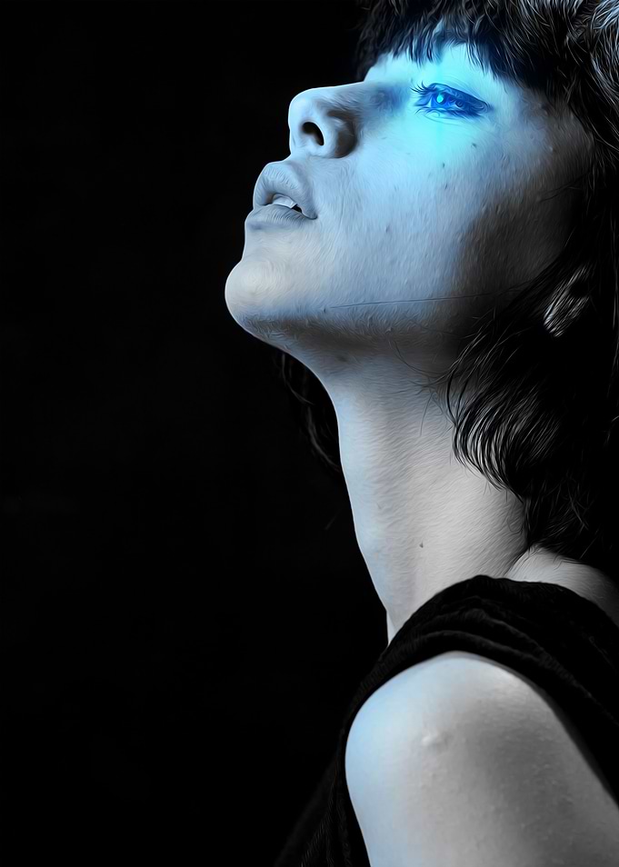 Blue Eye Woman