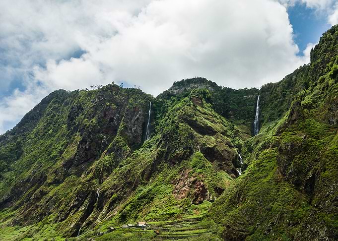 Rocha do Navio waterfalls
