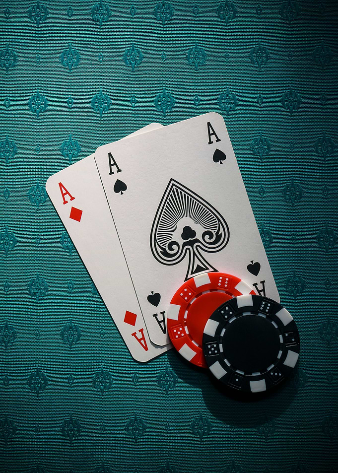 2 aces 2 chips