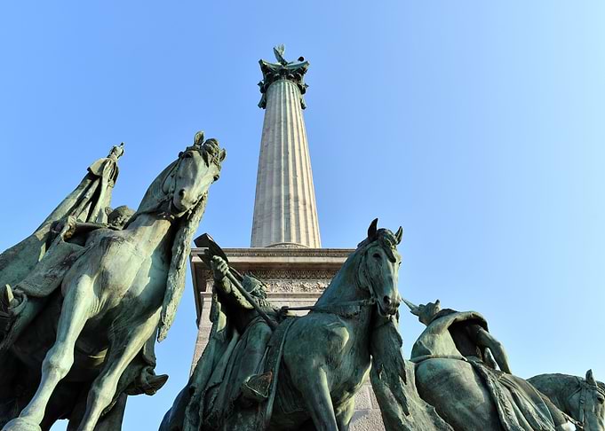 Heroes Square