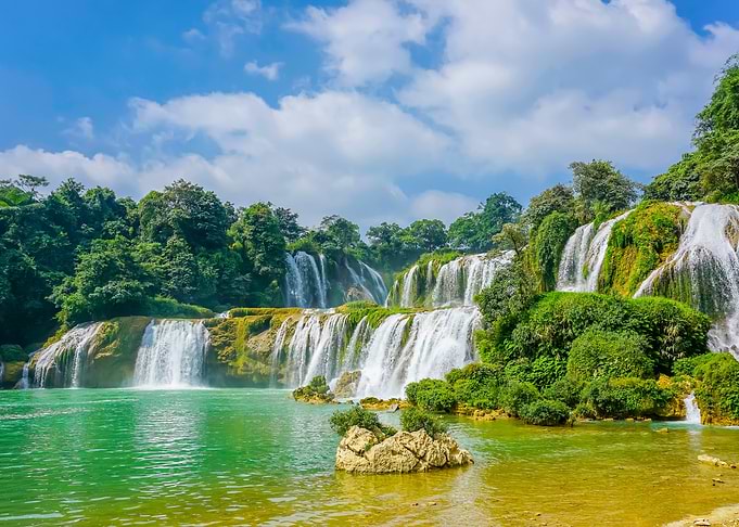 Waterfall Boat Natural