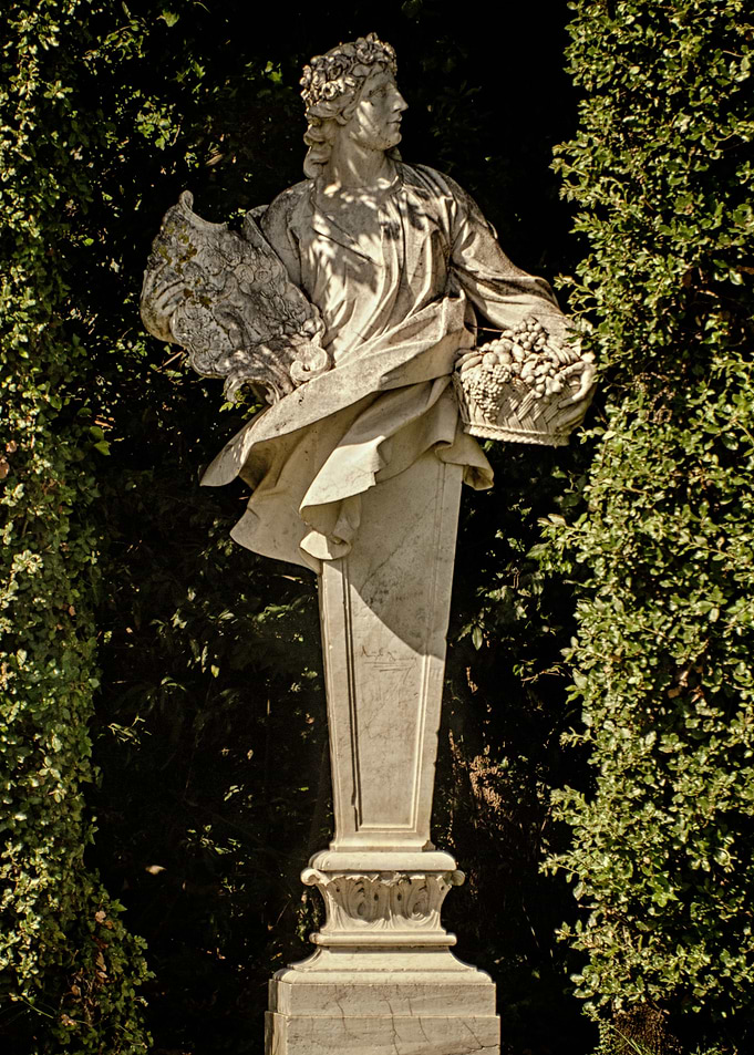 Statue from Reggia di Case