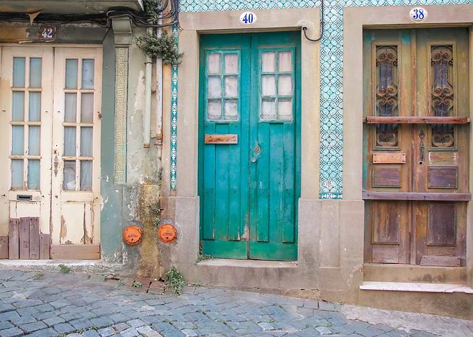 Doors of Aveiro