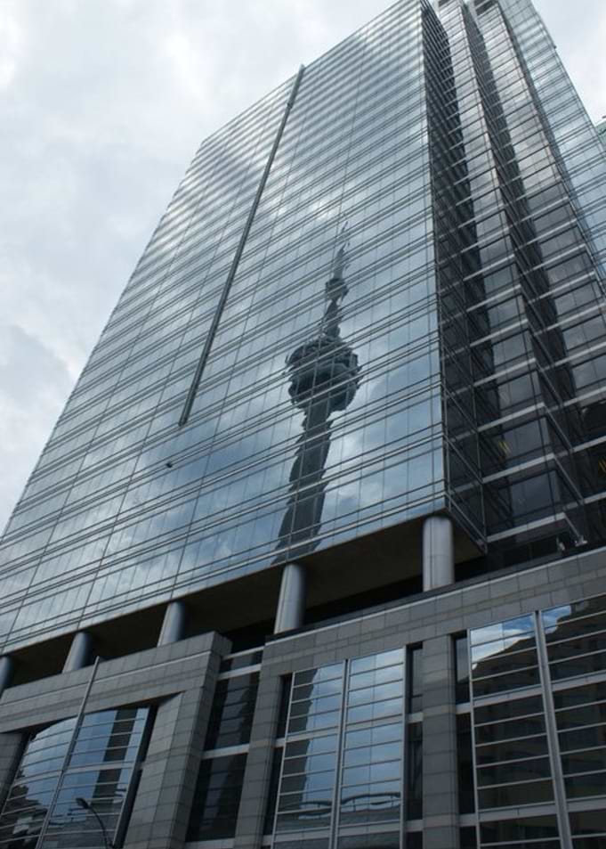 CN Tower reflexion