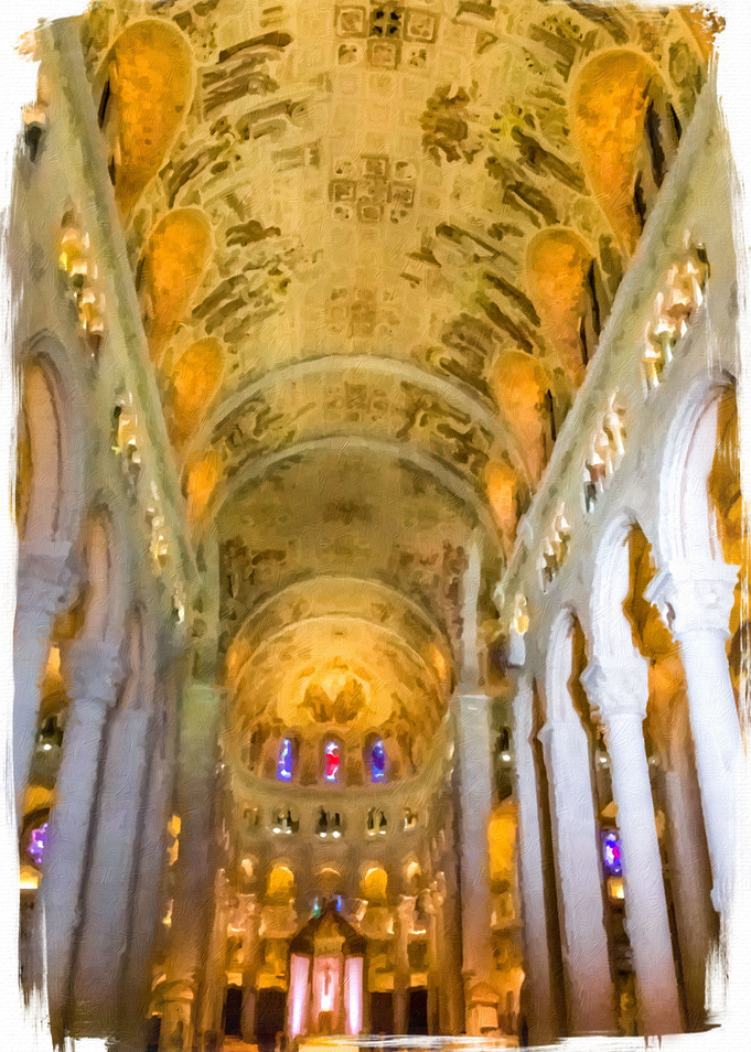 Columns by Ceiling
