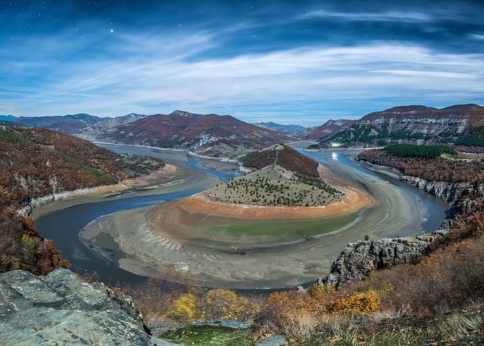 Arda river at night