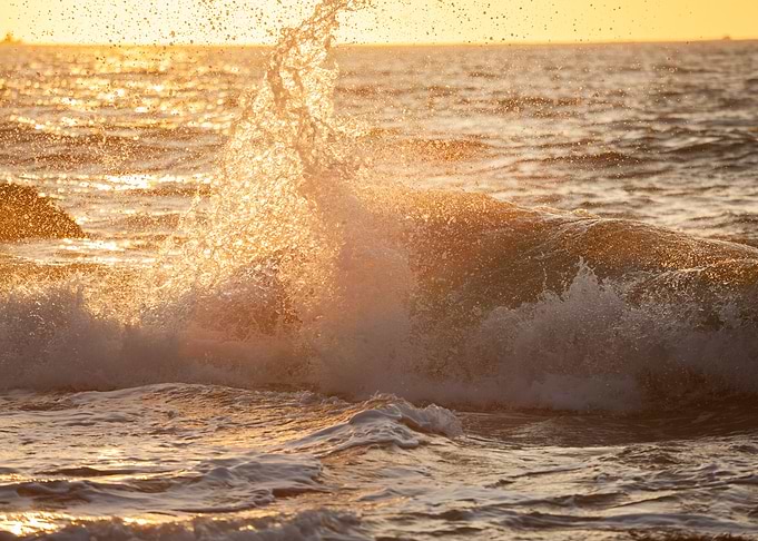 Wave crashing